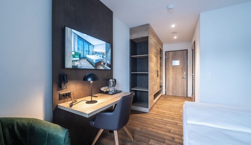 Double Room Superior with Balcony
