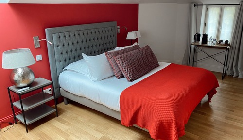 Classic Double Room, Ensuite, Vineyard View (Les Groseilles)