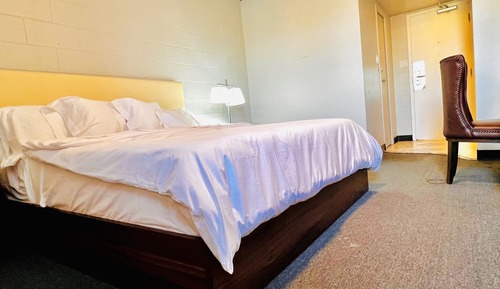 Comfort Room, Multiple Beds