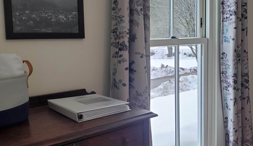 Room 8 with Shared Bath