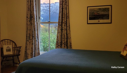 3rd Floor Suite with Private Bath