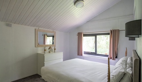 8 Berth Lodge with Hot Tub Seaview Plus