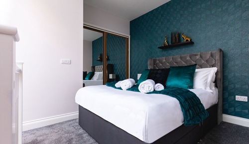 Duplex, Ensuite (The Chandler Suite)