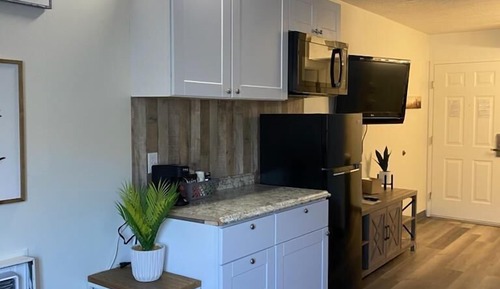 Business Studio, 2 Queen Beds