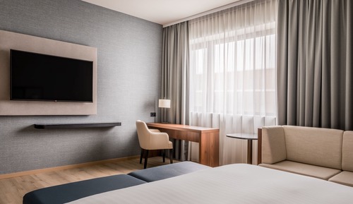 Club Suite, 1 King Bed, Corner