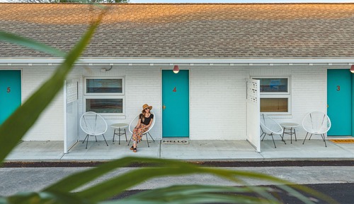 Deluxe Queen Studio Apartment