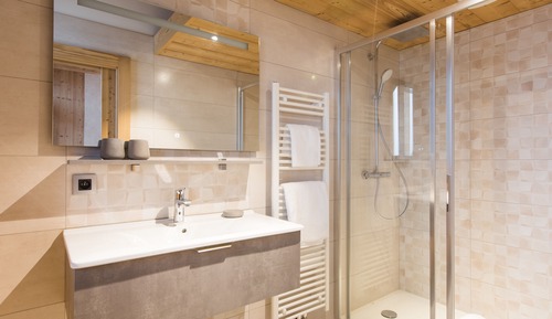 Superior Double Room, Ensuite, Mountain View (Ressachaux)