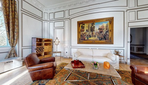 Presidential Apartment