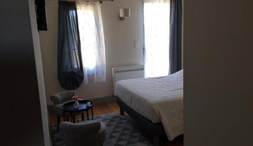 Double Room, Park View (Iris)