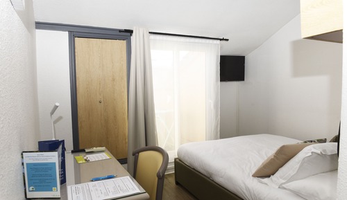 Basic Single Room, 1 Double Bed, Non Smoking