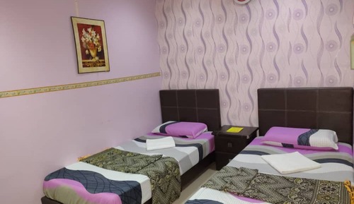 Standard Twin, No Windows