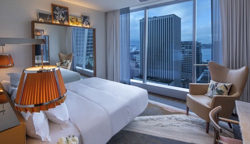 Deluxe Room, 1 King Bed, Bay View