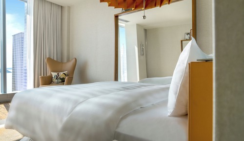 Superior Room, 1 King Bed, City View
