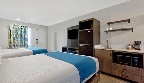 Standard Room, 2 Queen Beds, Non Smoking