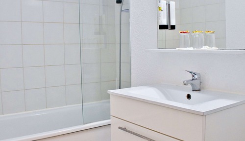 Standard Double Room, 1 Double Bed, Bathtub, City View