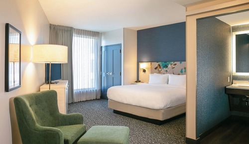 Premium Suite, 1 King Bed with Sofa bed