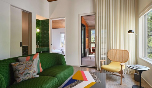 Suite, 1 King Bed, Patio