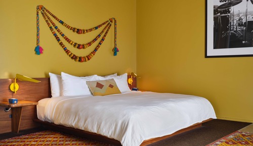 Suite, 1 King Bed, Terrace