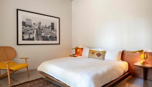 Suite, 1 King Bed, Mobility Accessible, Patio