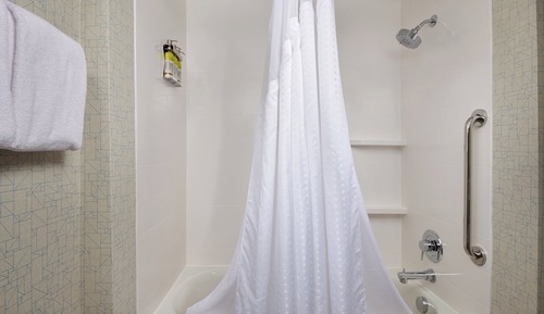 Standard Room, 2 Queen Beds, Accessible Bathtub (Mobility Accessible)