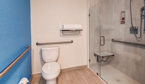 Standard Room, 1 King Bed, Non Smoking, Refrigerator & Microwave