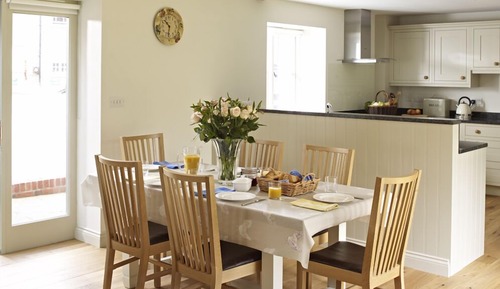 Luxury Cottage, Ensuite, Garden View (Orchard Cottage)