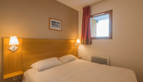 1-bedroom apartment with sleeping area for 6 people