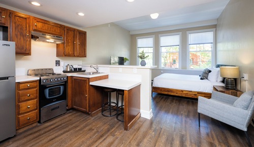 Studio Suite, Mobility Accessible (Historic)