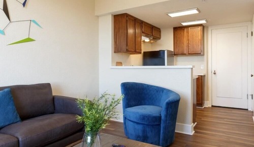 Suite (Historic City Scape)