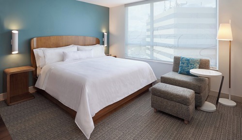 Standard Room, 1 King Bed