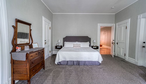 Signature Room, 1 King Bed, Non Smoking, Ensuite