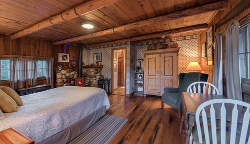 Superior Cabin, Private Bathroom (Carpenter Suite)