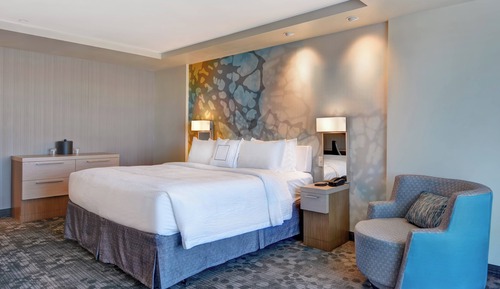Room (Mobility Accessible, Roll-In Shower)