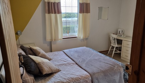 Double Room, Lake View, Shared Bathroom