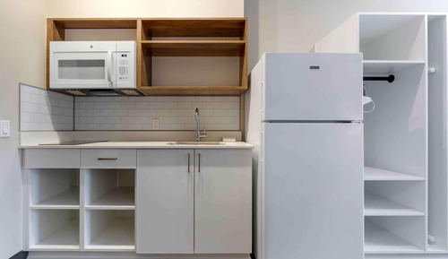 Standard Studio, 2 Queen Beds, Non Smoking, Refrigerator (Microwave)