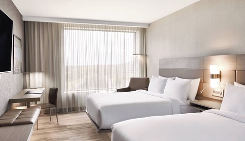 Room, 2 Queen Beds (Mobility Accessible, Tub)