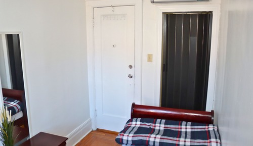 Room 1 with private bathroom