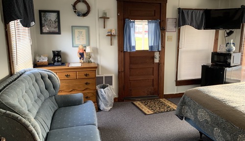 Studio (The Victorian - Cottage #14)