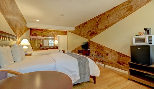 Room, 2 Queen Bed (Handicap Accessible)