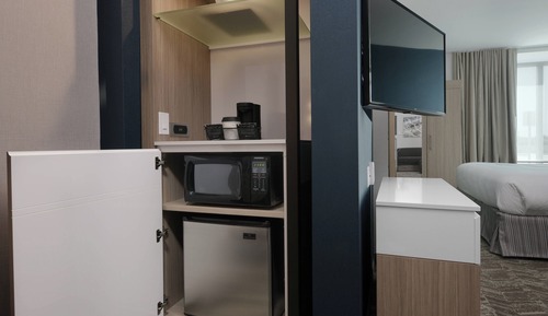 Suite, 2 Queen Beds (Hearing Accessible)