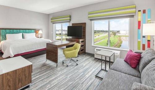 Signature Studio Suite, 1 King Bed, Accessible, Non Smoking (Hearing)