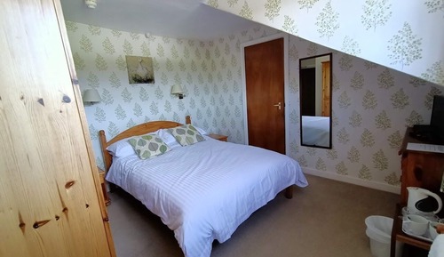 Double Room Ensuite 2