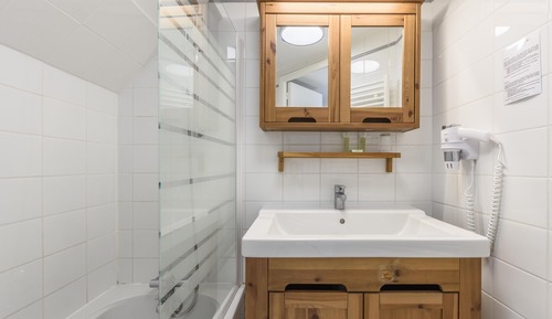 Family Room (Quadruple)