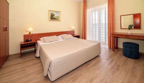 Suite, Sea View