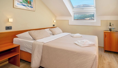 Basic Single Room, Partial Sea View