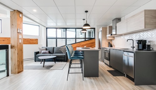 Design Condo, 1 Queen Bed with Sofa bed, Kitchen