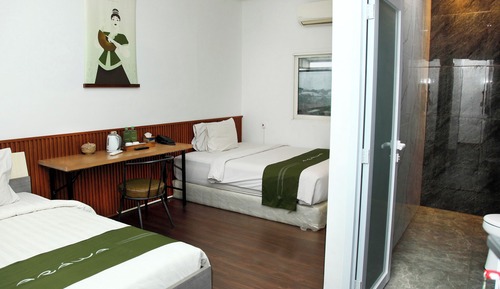 Deluxe Double or Twin Room