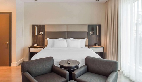Room, 1 King Bed, Non Smoking (Efficiency)