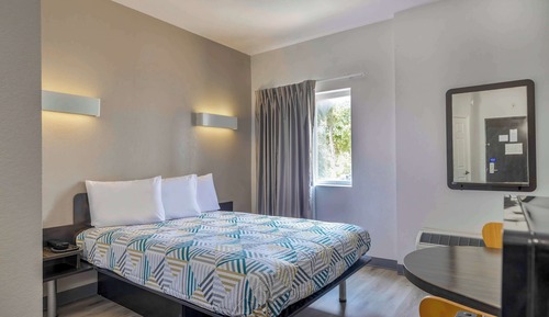 Standard Room, 1 Double Bed, Accessible, Smoking