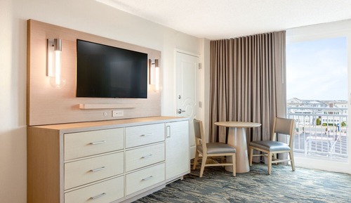 Superior Room, 1 King Bed, City View